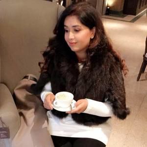 Meet your Posher, Aisha